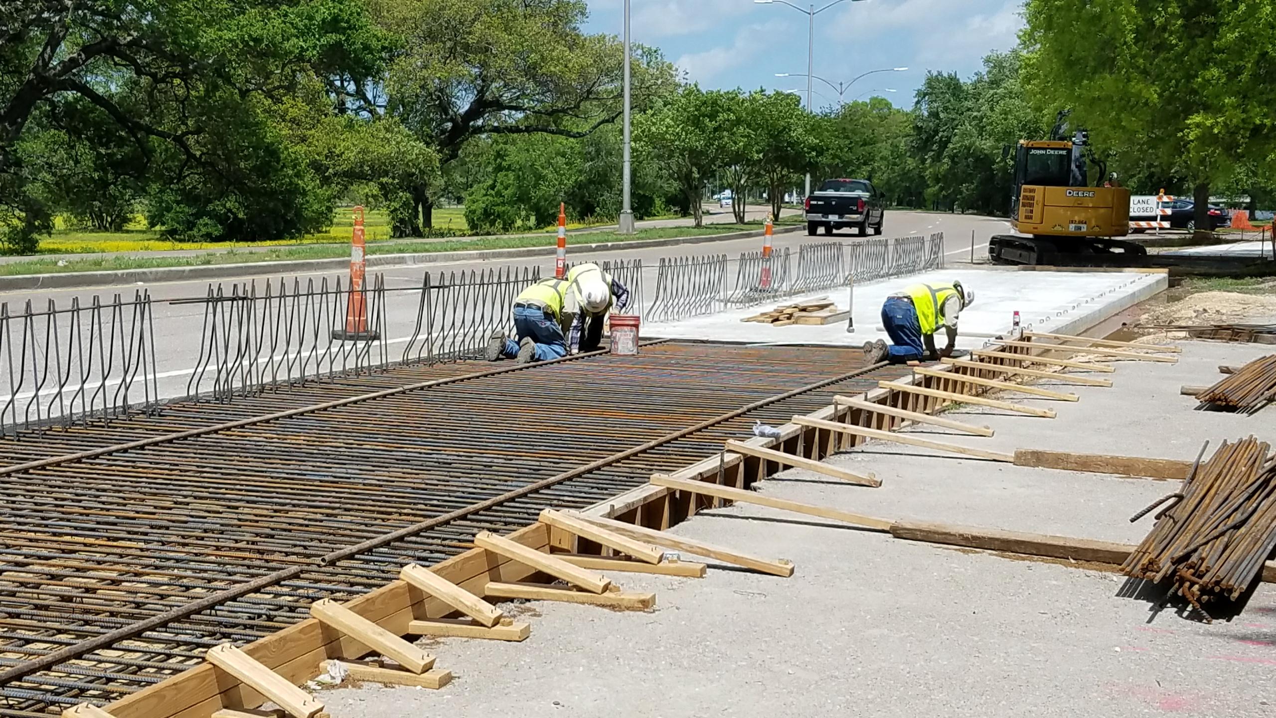 WISNER BRIDGE ADJOINING BIKE AND PEDESTRIAN APPROACHES NOW 70 PERCENT COMPLETE