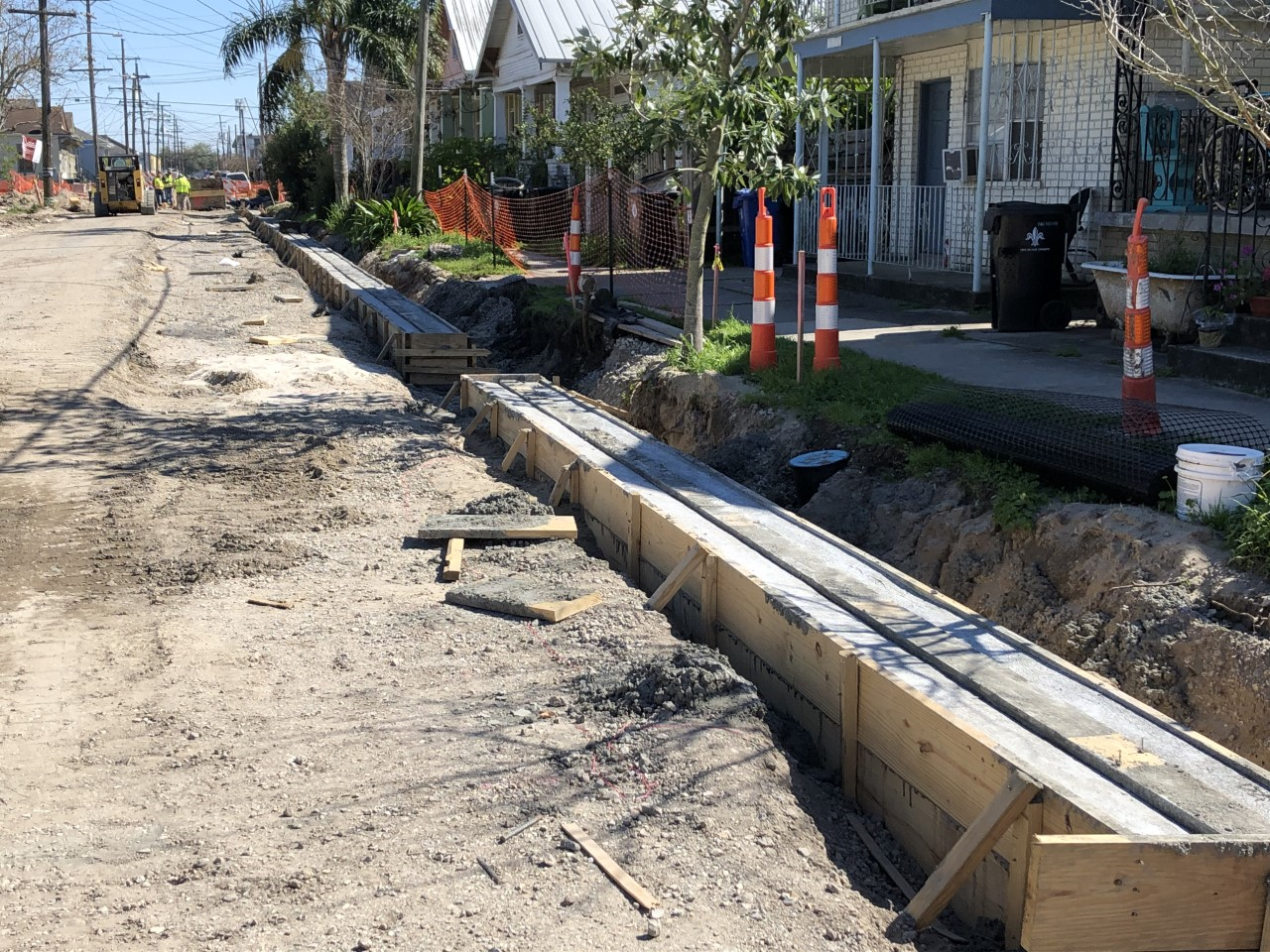 HAGAN-LAFITTE CONTINUES WITH STREET PAVING, CURB INSTALLATION