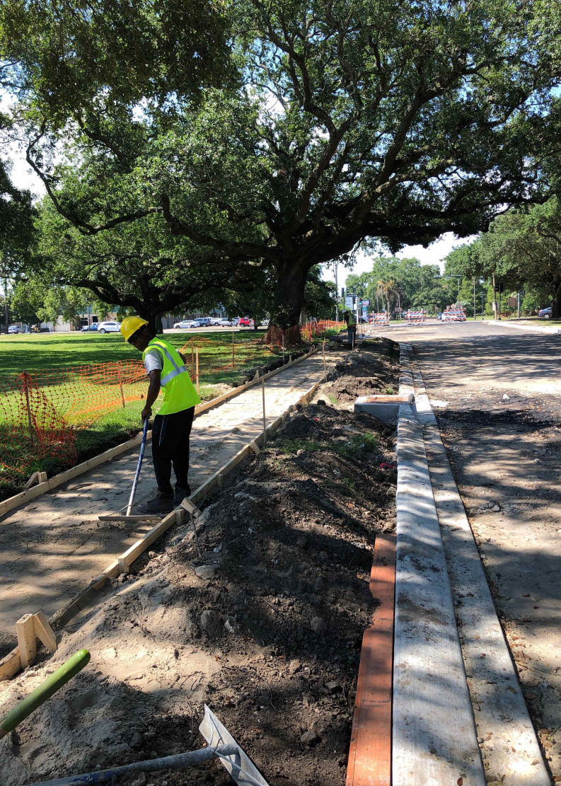 INSTALLATION OF NEW SIDEWALKS, DRIVEWAY APRONS PROGRESSES ON NORTHBOUND CANAL BOULEVARD