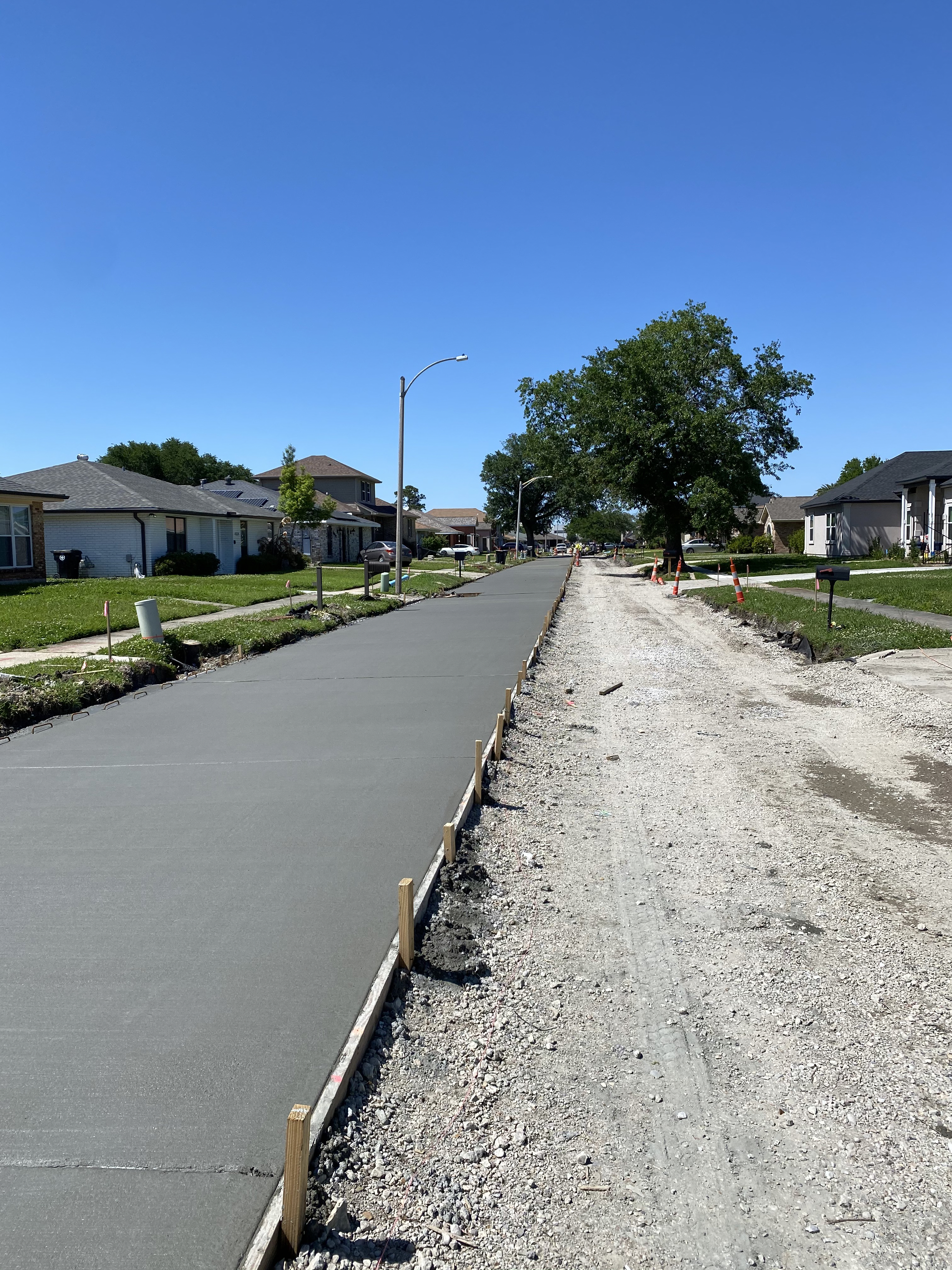 PAVING OPERATIONS CONTINUE ON THE READ BOULEVARD WEST GROUP C